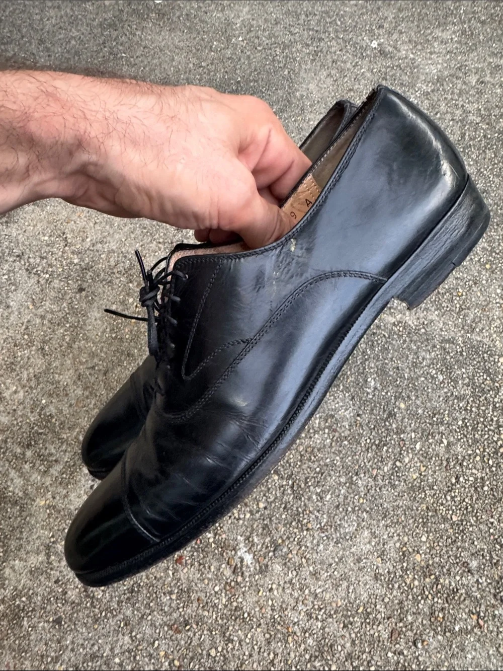 Salvatore Ferragamo Black Leather Cap-Toe Lace-Up Oxfords 9A